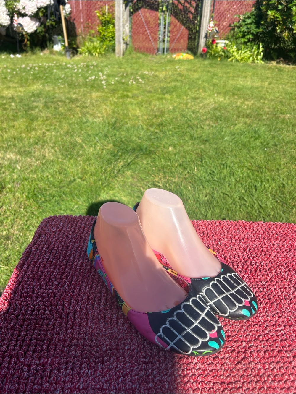 Iron Fist Women’s Colorful Floral Pink Ballet Flats Slip On Shoes Size 40/10US - Picture 5 of 13